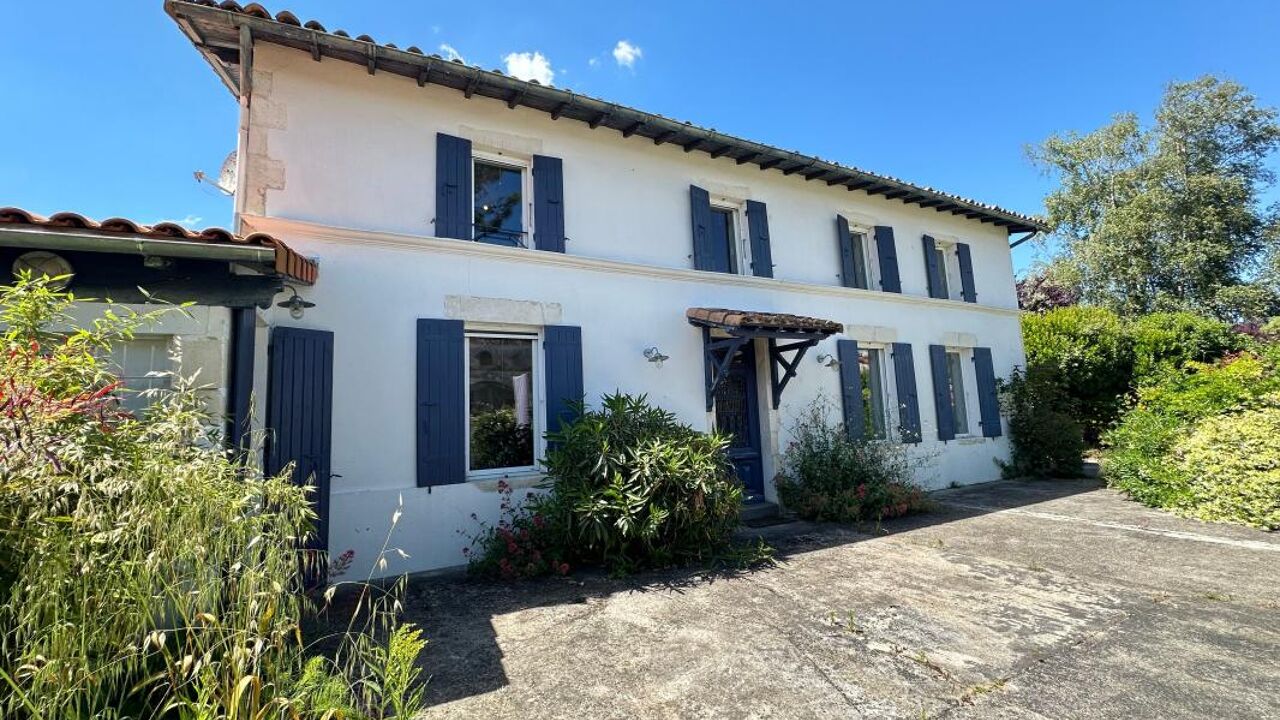 maison 6 pièces 205 m2 à vendre à Breuillet (17920)