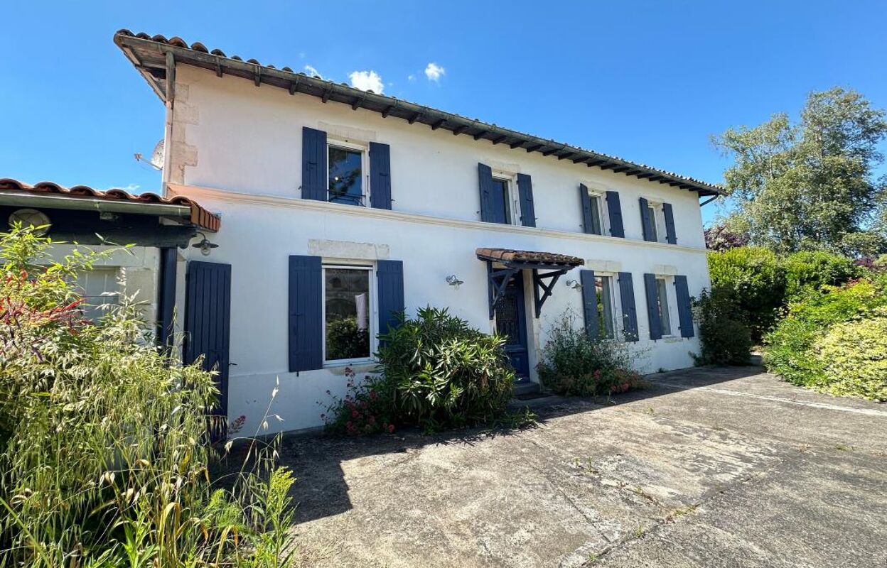 maison 6 pièces 205 m2 à vendre à Breuillet (17920)