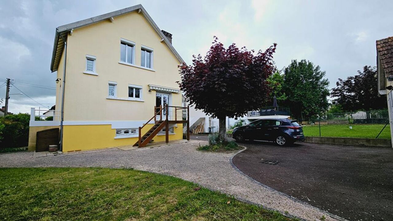 maison 5 pièces 104 m2 à vendre à Bourges (18000)