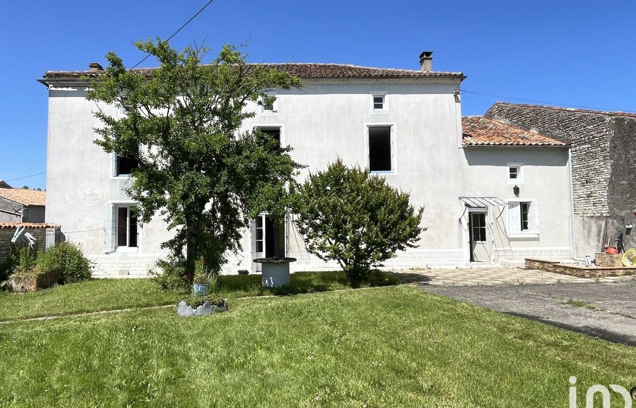 maison 6 pièces 183 m2 à vendre à Fontenille-Saint-Martin-d'Entraigues (79110)