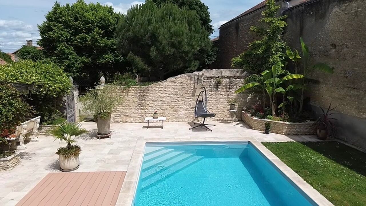 maison 8 pièces 267 m2 à vendre à Poitiers (86000)