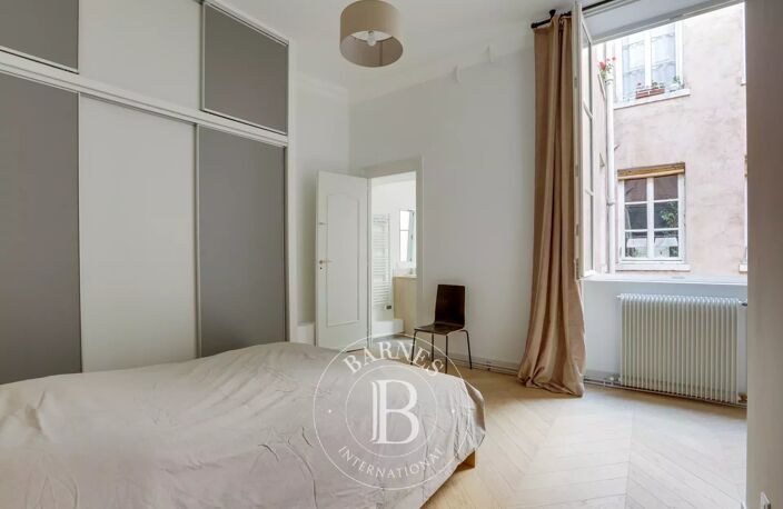 Lyon 2 - Bellecour - Appartement meublé et rénové de 117,05 m² - Cave - Grenier - 2 Chambres — photo 5