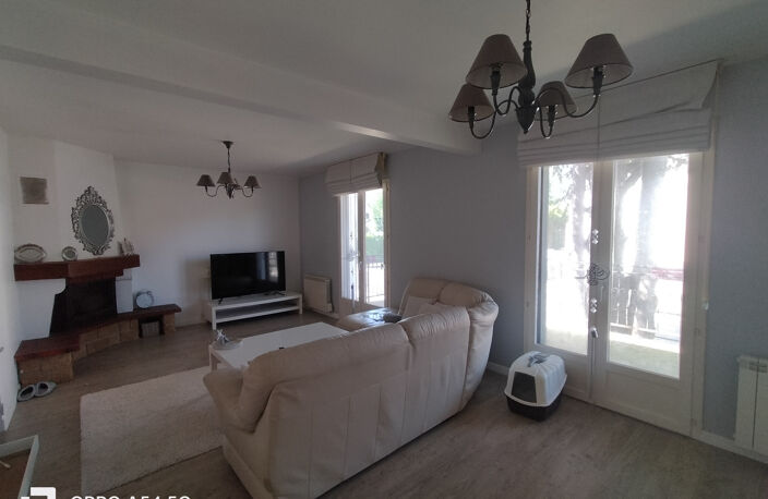 PAVILLON 5 MIN NORD DE SENS, 4 CHAMBRES, 990 M2 TERRAIN CLOS — photo 3