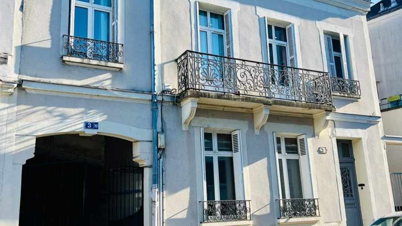 immeuble  pièces 284 m2 à vendre à Tours (37000)