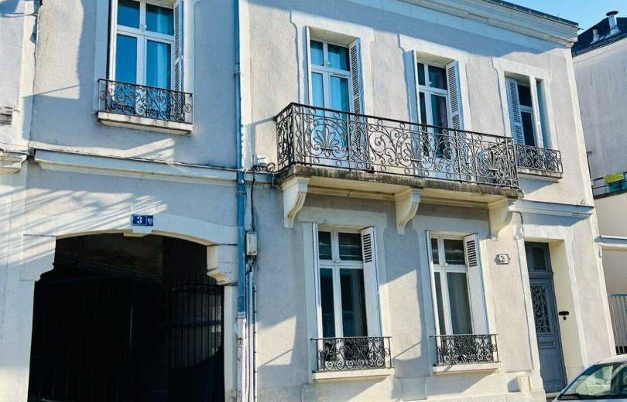 immeuble  pièces 284 m2 à vendre à Tours (37000)