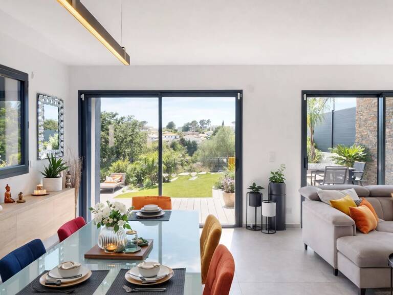 VILLA CONTEMPORAINE - FRÉJUS - TOUR DE MARE. — photo 1