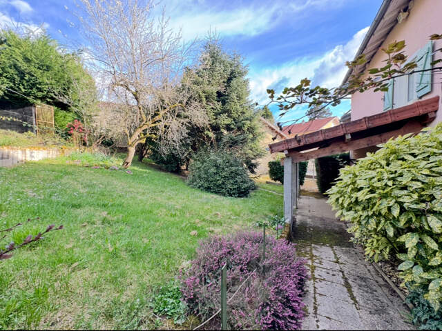 Maison 5 pièces sur 962 m2 de terrain — photo du bien