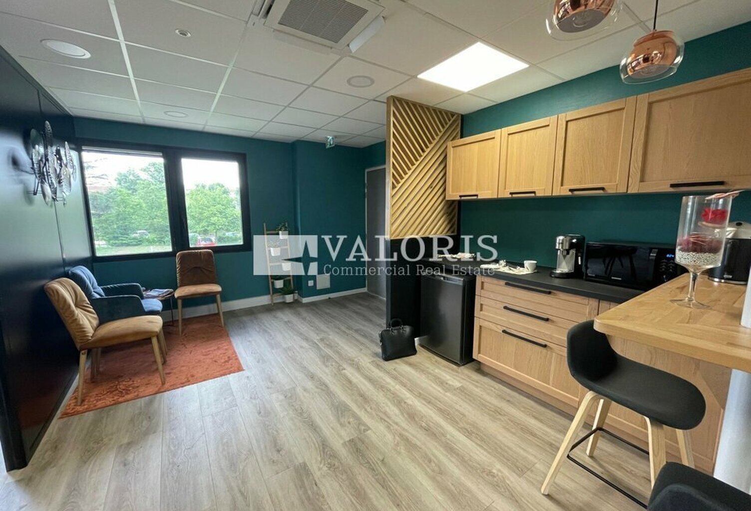 BUREAUX à LOUER — photo 1