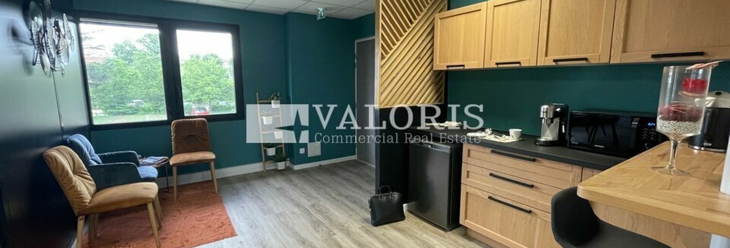 Bureau  112 m² à louer à Francheville (69340)