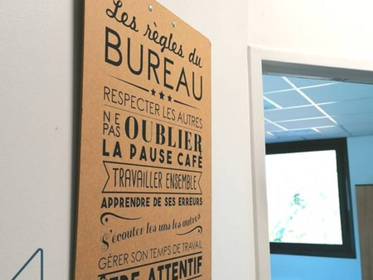 Bureau — photo 1