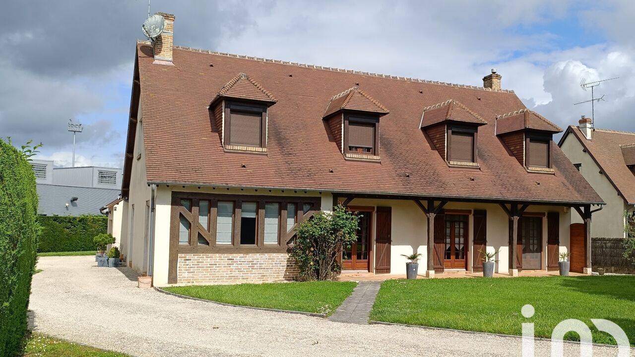 maison 10 pièces 300 m2 à vendre à Romorantin-Lanthenay (41200)