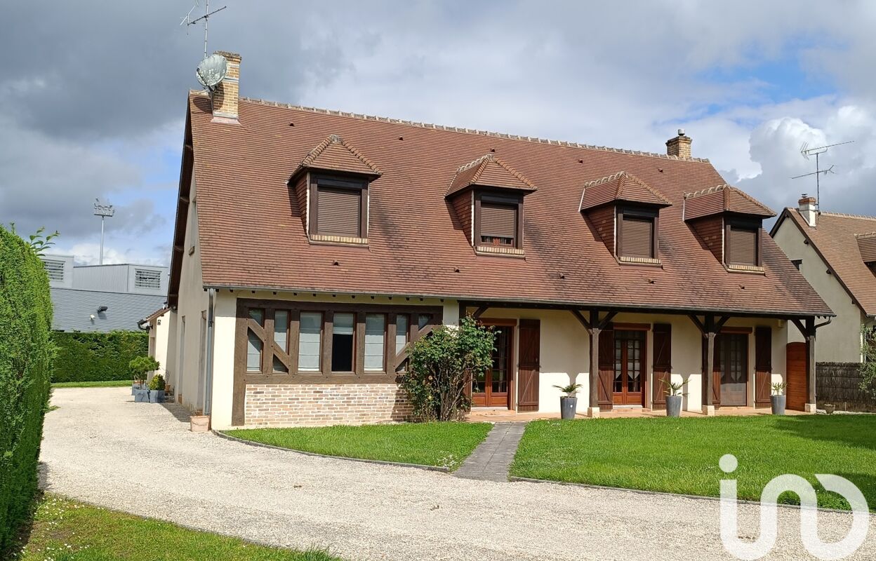 maison 10 pièces 300 m2 à vendre à Romorantin-Lanthenay (41200)