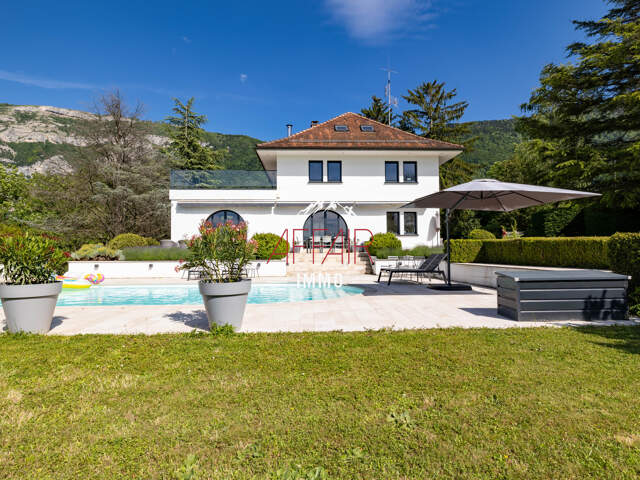 MAISON 8 PIECES  - 210 M2 - 74160 ARCHAMPS — photo du bien