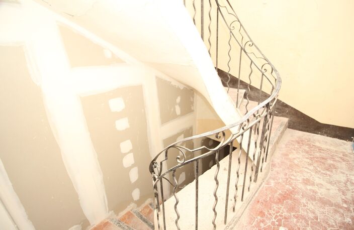 Pertuis centre ville rue Piétonne 4 appartements à vendre — photo 2
