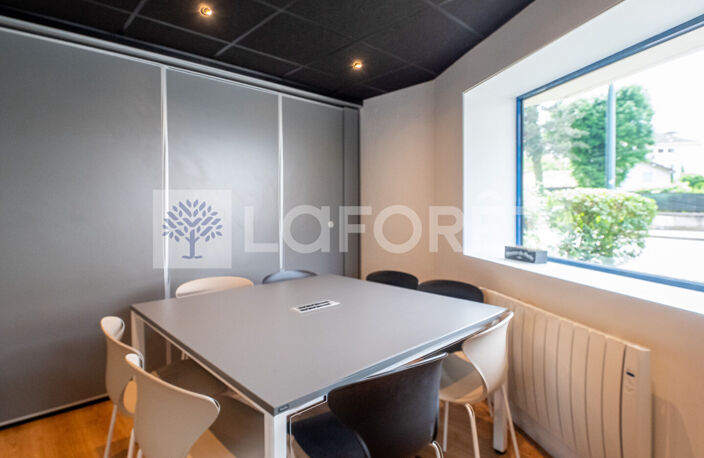 Bureaux 198 m² Annecy - Secteur TRIANGLE D'OR - A DEUX PAS DE... — photo 5