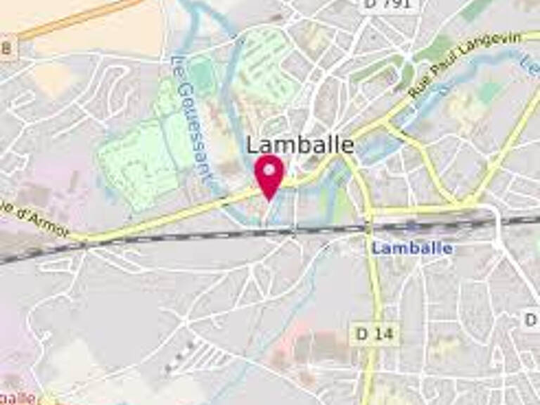 22 -  Lamballe - Cession de droit au bail d'un local de 52 m² — photo 1
