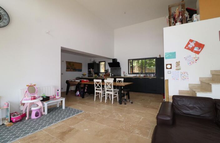 ROQUEVAIRE VILLA T5 DE 160 m² avec 4000 M² TERRAIN — photo 3