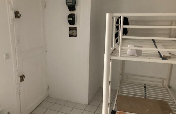 Paris 1 er -Châtelet les Halles chambre refaite à neuf — photo 4