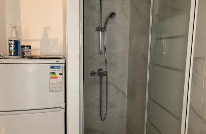 Paris 1 er -Châtelet les Halles chambre refaite à neuf — photo 5