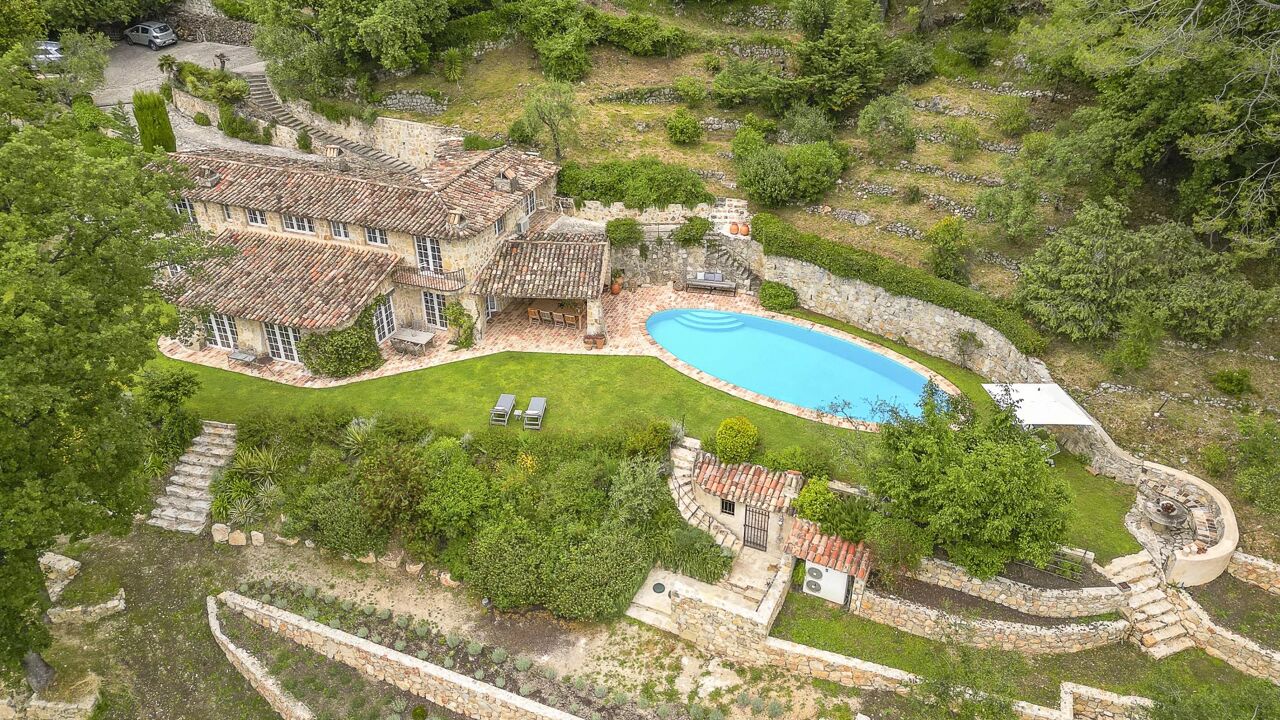 maison 8 pièces 240 m2 à vendre à Tourrettes-sur-Loup (06140)