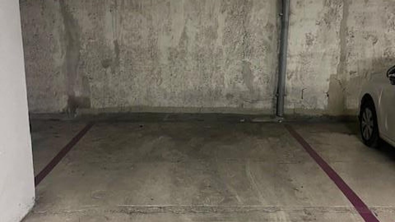 garage  pièces  m2 à louer à Tours (37000)