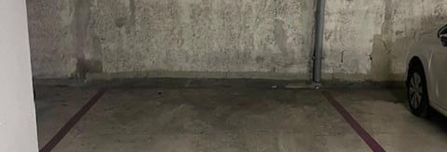 Garage   m² à louer à Tours (37000)