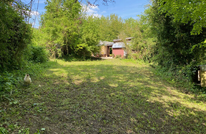 TERRAIN À BÂTIR DANS LA COMMUNE D'HESCAMPS — photo 2