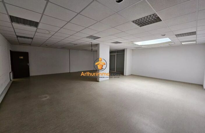 ? À VENDRE – Local professionnel /Espace en coworking /Bureau de 478m² ?  avec 12 parking – accessibilité PMR — photo 3