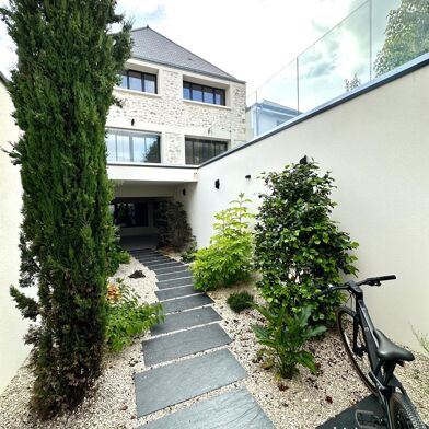 Maison 7 pièces 234 m²