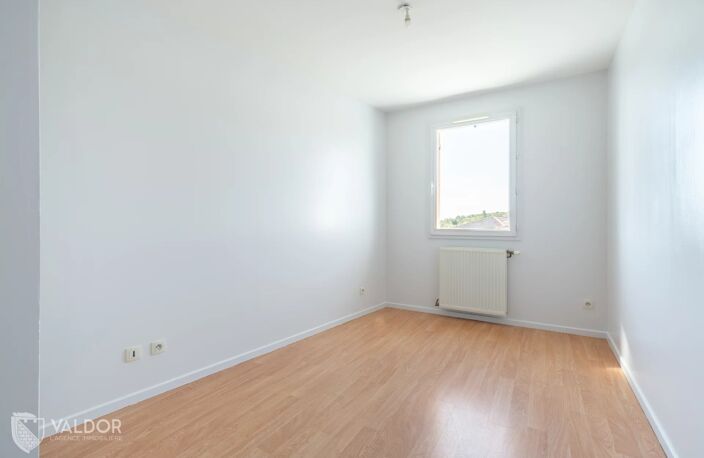 T4 en duplex / terrasse avec garage en sous-sol — photo 4