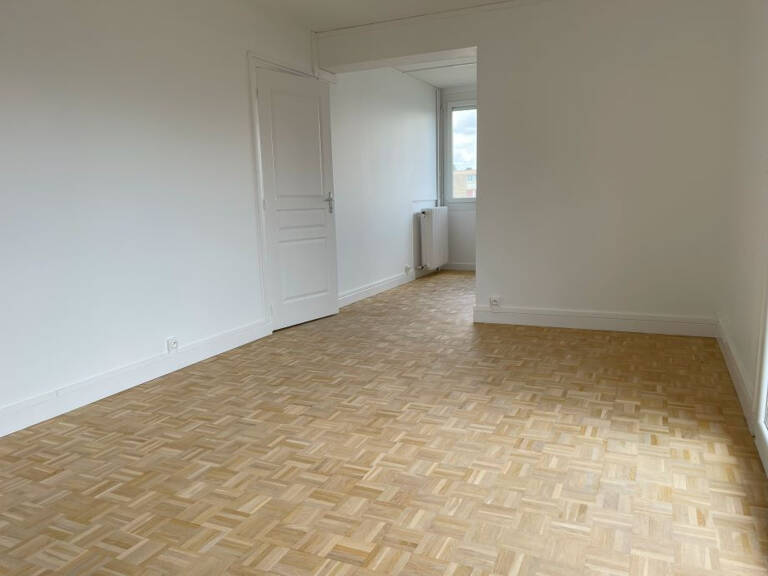 Grand appartement à vendre avec balcon à Beauvais — photo 1