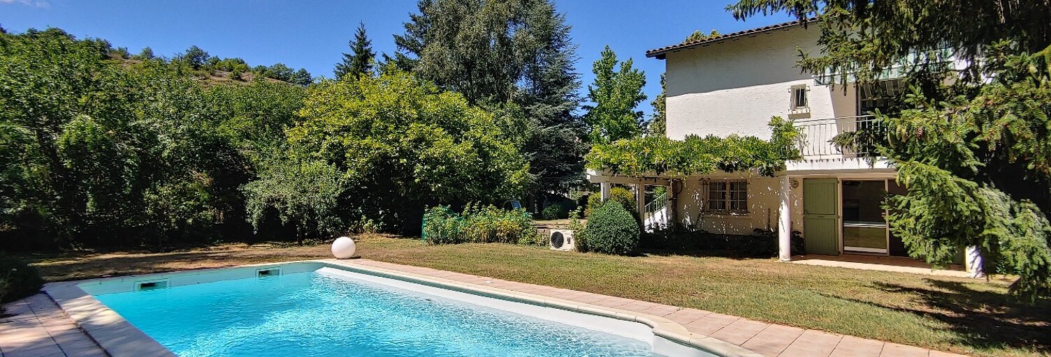 Maison 11 Pièces 247 m² à vendre à Saint-Georges-de-Luzençon (12100)