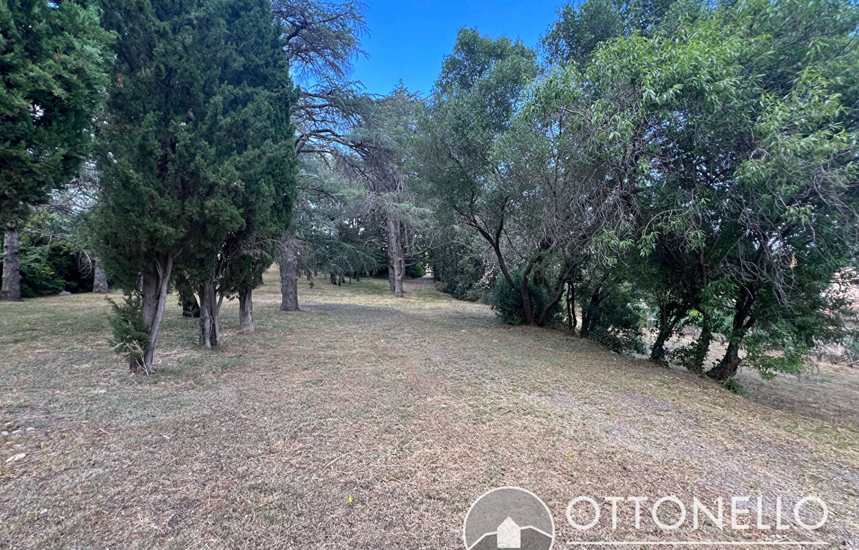 terrain  pièces 960 m2 à vendre à Roquebrune-sur-Argens (83520)