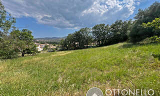 Terrain  821 m² à vendre à Roquebrune-sur-Argens (83520)