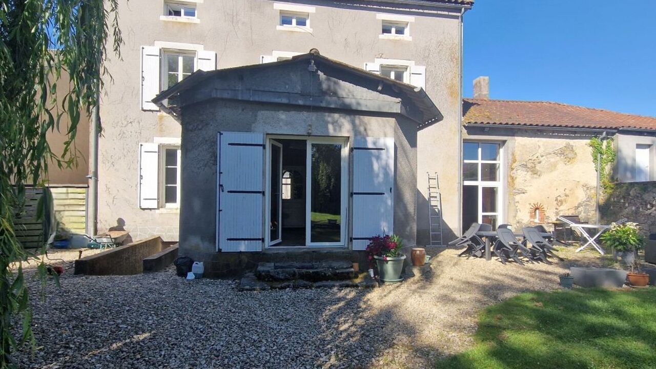 maison 8 pièces 250 m2 à vendre à Moncoutant-sur-Sèvre (79320)