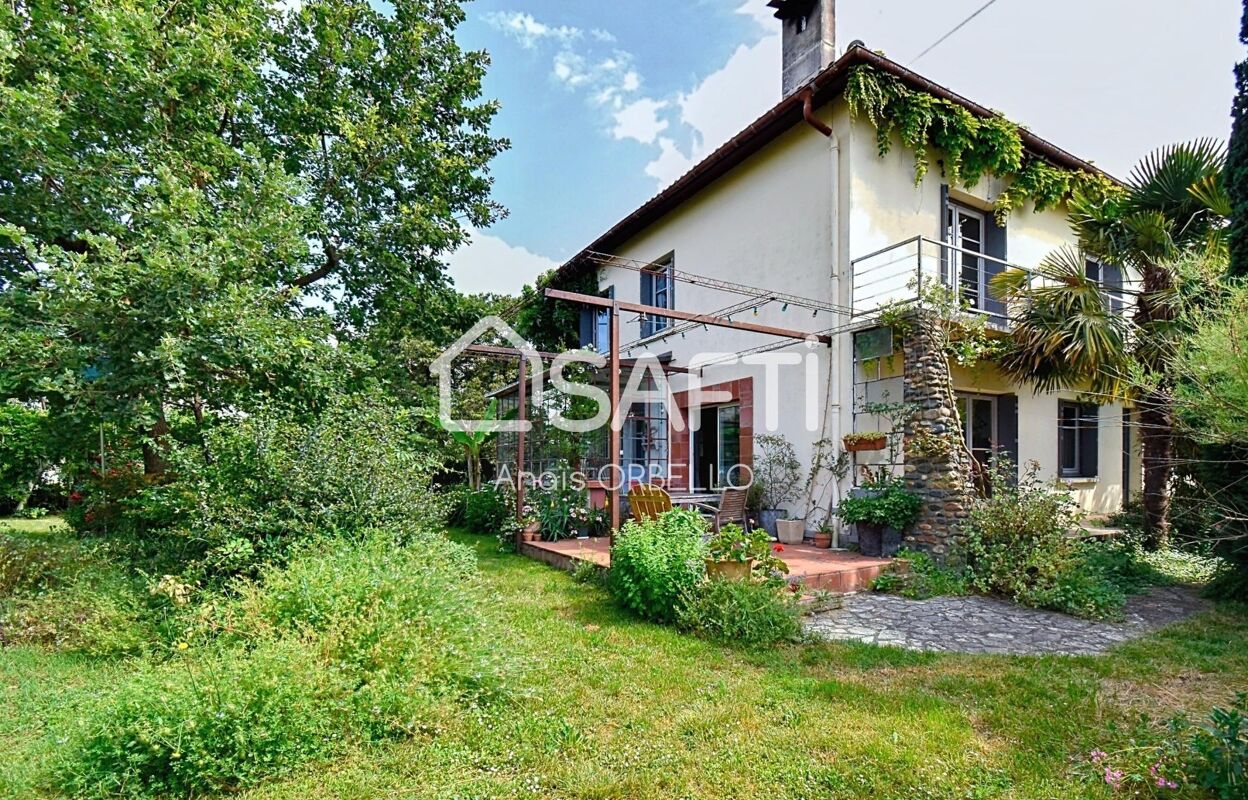 maison 7 pièces 217 m2 à vendre à Grenade (31330)