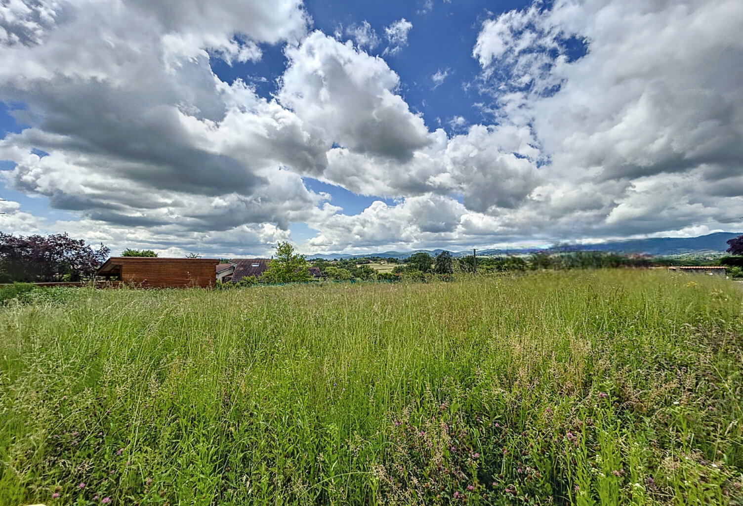 Terrain à bâtir de 1030 m² à St-Genis-les-Ollières — photo 1