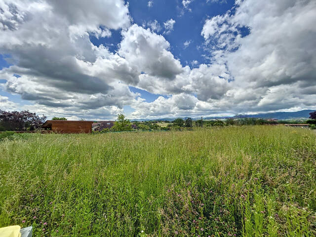 Terrain à bâtir de 1030 m² à St-Genis-les-Ollières — photo du bien