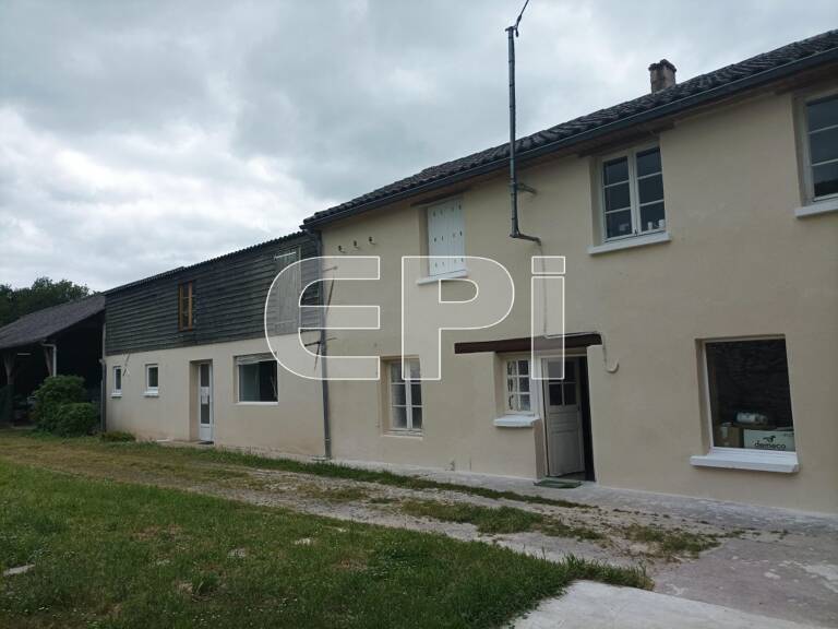 Maison d'habitation de 166m² et commerce de 33m² comprenant au — photo 1