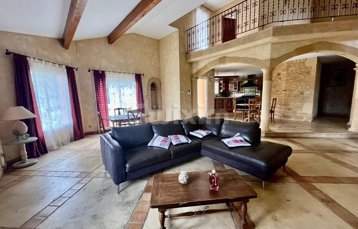 maison 6 pièces 212 m2 à vendre à Cogny (69640)