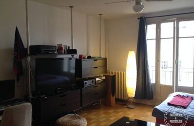 location appartement 1 700 € CC /mois à proximité de Bullion (78830)