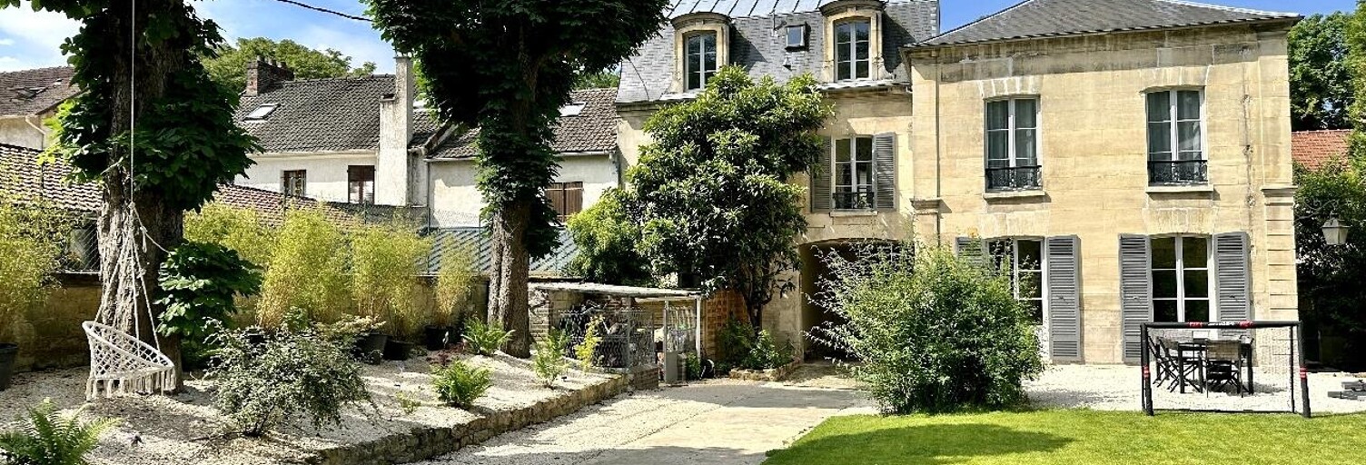 Maison 11 Pièces 260 m² à vendre à Méry-sur-Oise (95540)