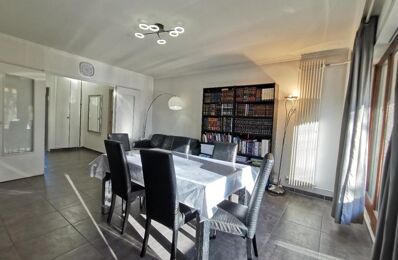 location appartement 1 600 € CC /mois à proximité de Périgny (94520)