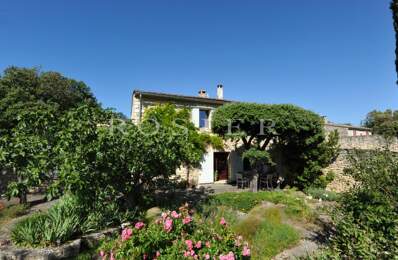 Maison ancienne restaurée de hameau avec grand terrain — photo du bien