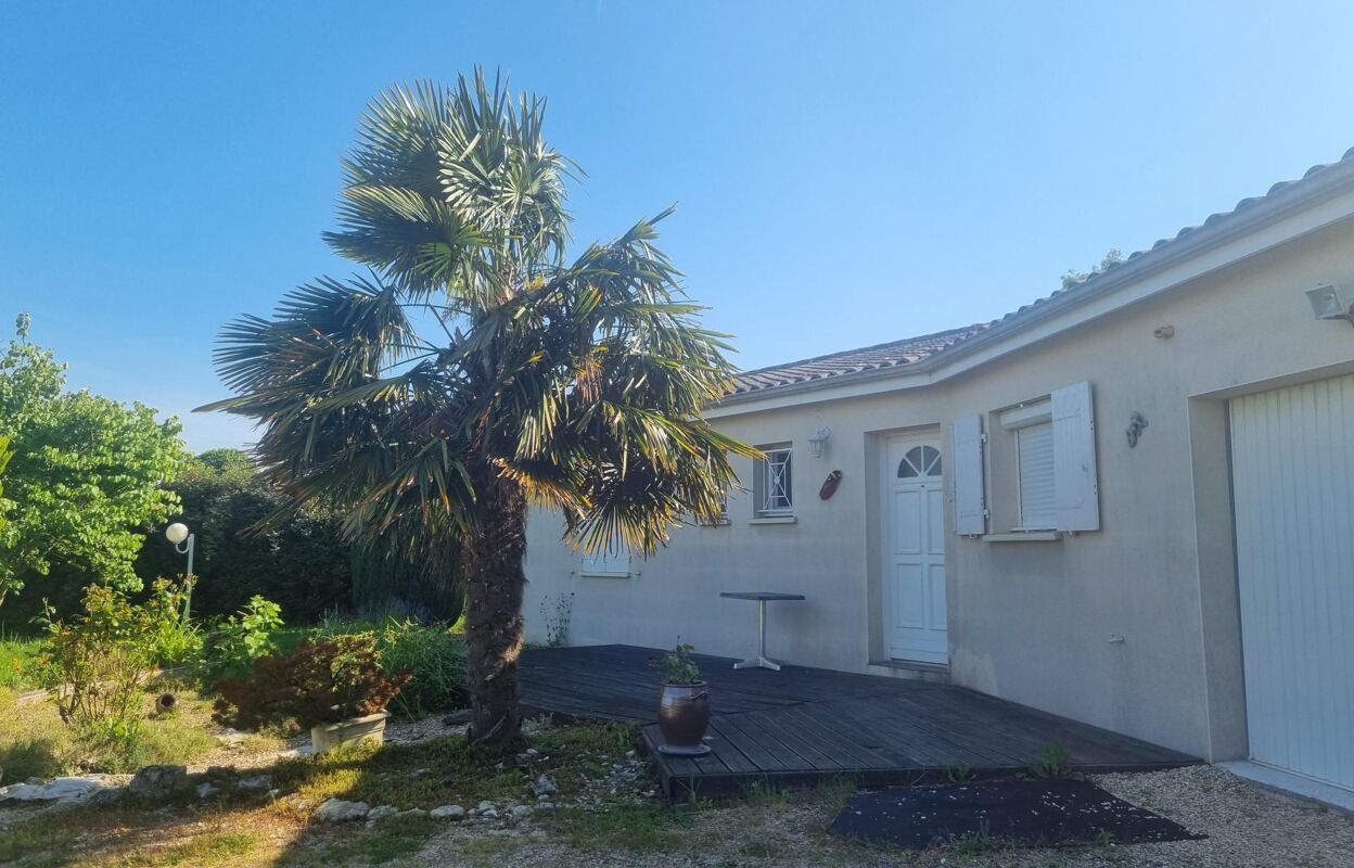 maison 4 pièces 90 m2 à vendre à Jonzac (17500)