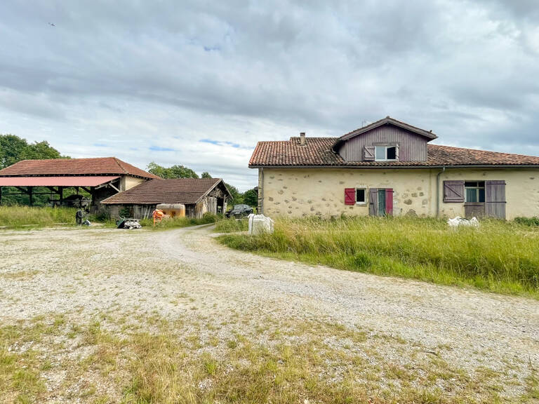 Saint Martin de Hinx Ferme de 400 m² sur 1,7 hectares — photo 1