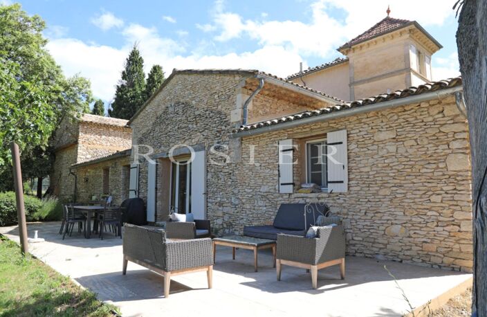Belle propriété sur les hauteurs de St-Saturnin-Les-Apt avec vue — photo 2