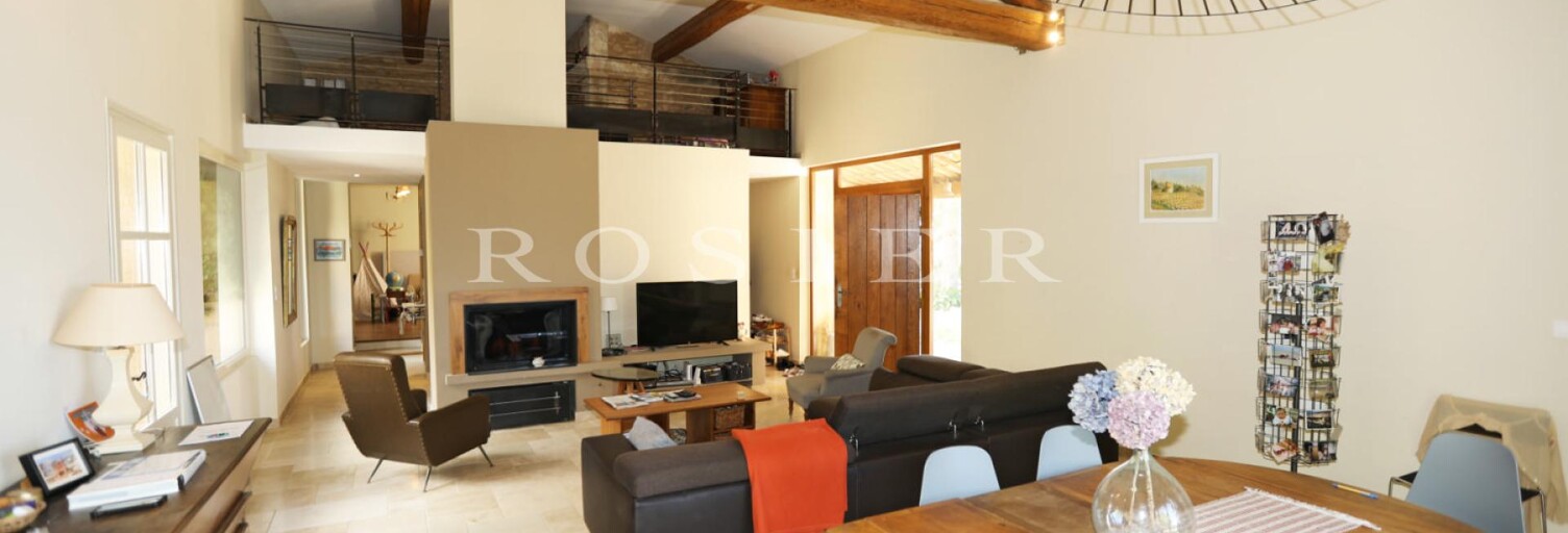 Maison 17 Pièces 517 m² à vendre à Saint-Saturnin-lès-Apt (84490)