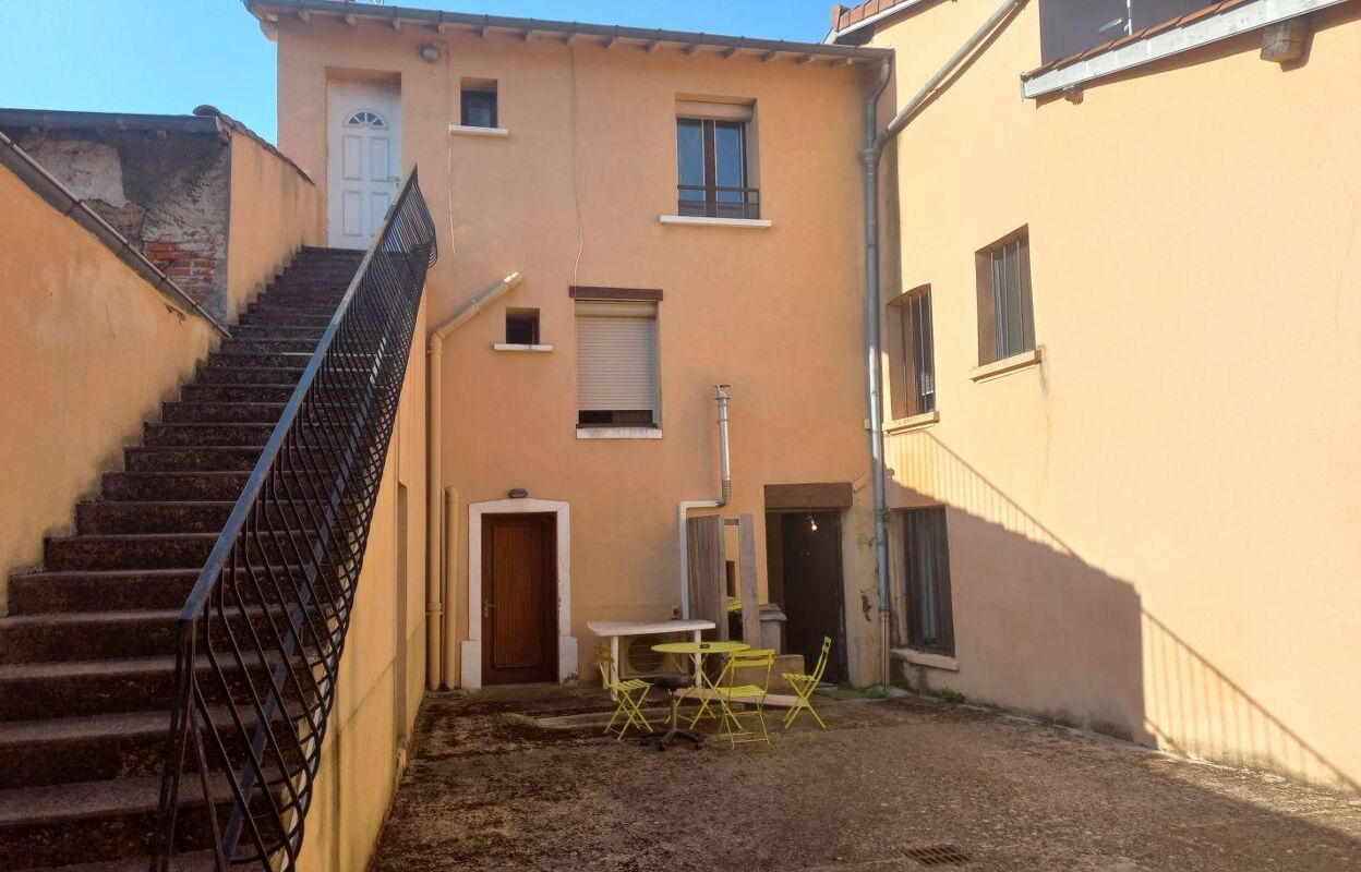 immeuble  pièces 162 m2 à vendre à La Tour-de-Salvagny (69890)