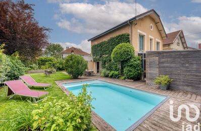 vente maison 567 000 € à proximité de Saint-Jean-le-Vieux (38420)
